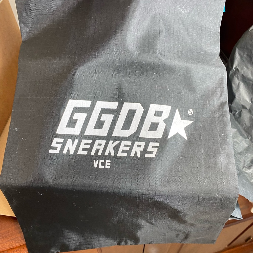 Shoes Golden Goose Superstars Rare and sold out at Neiman Marcus - Picture 13 of 14
